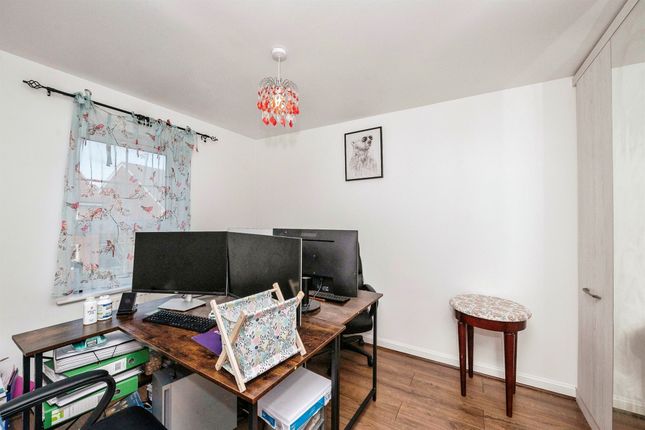 Semi-detached house for sale in Admiral Avenue, Hemel Hempstead