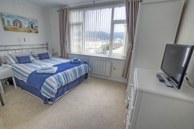 Flat 5 Homestead, East Walk, Seaton, Devon photo 5
