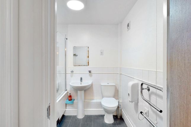 Flat for sale in Geary Court, The Concourse, London