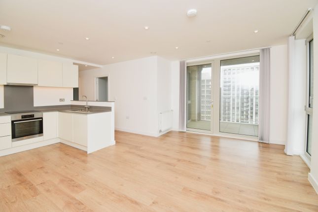 1002/Copeland Court, 3 Knights Road, London photo 2