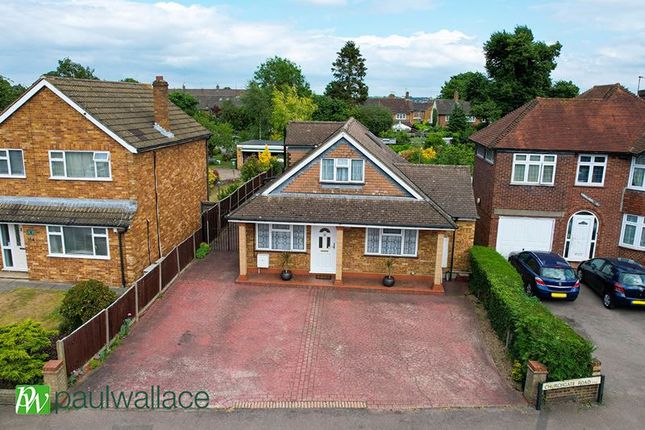 Thumbnail Detached house for sale in Churchgate Road, Cheshunt, Waltham Cross