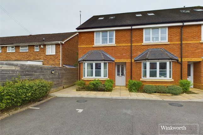 Maisonette for sale in Sulham Place, Pangbourne Street, Reading, Berkshire