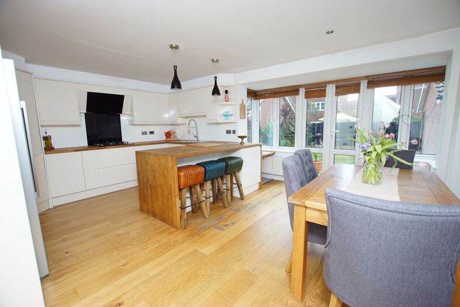 5, Proctor Drive, Lee-On-The-Solent photo 3
