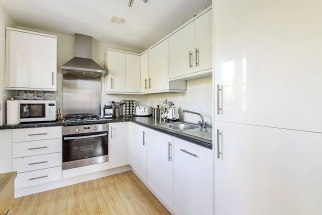 Flat 22,,, Blake Court, Dodd Road, Hertfordshire photo 3
