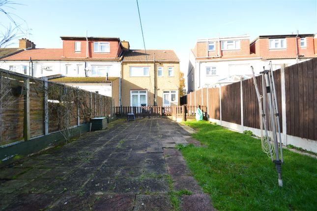 Property for sale in Ashurst Drive, Ilford