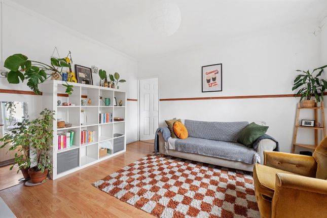 Flat to rent in Upper Clapton Road, London