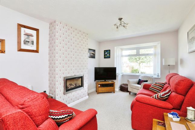 43, William Bradford Close, Doncaster photo 2