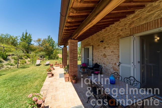 Country house for sale in Italy, Umbria, Terni, Acquasparta