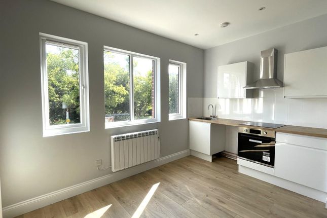 46a, High Street, Ruislip photo 4