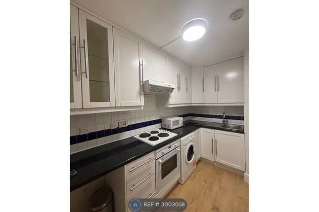 2-bed flat on Drummond Street, London, £2,775/mo