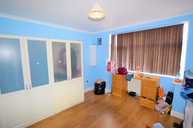 End terrace house for sale in Willow Tree Lane, Yeading, Hayes