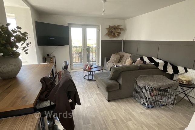 Flat, Pictor Drive, Margate photo 3
