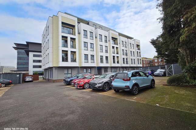 Flat for sale in New Orchard, Poole