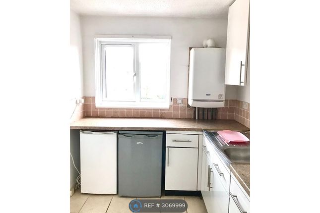 Flat, Swansea photo 5