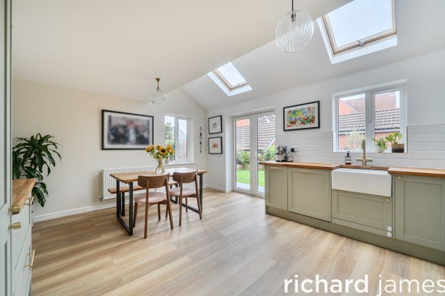 2, Churn Way, Royal Wootton Bassett photo 4