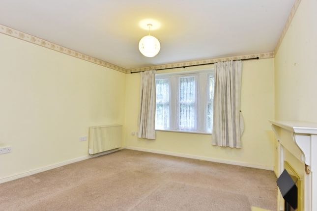 24, Middlewood Drive, Sheffield photo 3