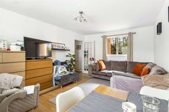 Thumbnail Flat for sale in Northcott Avenue, London