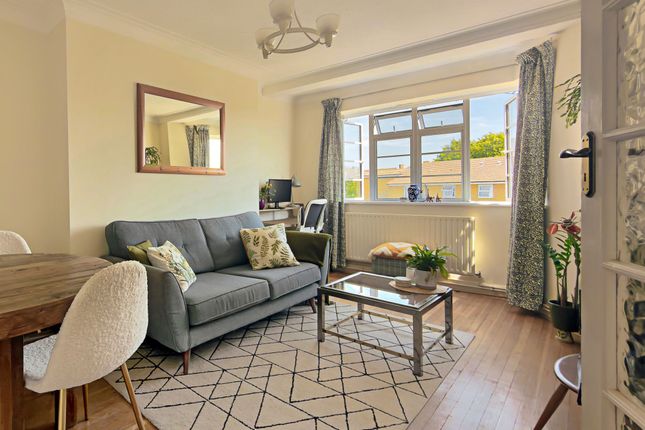 Flat 65, The High Streatham High Road, London photo 2