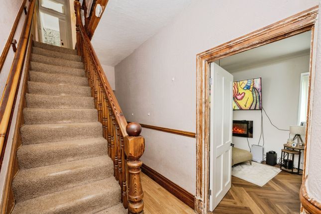 24, Goppa Road, West Glamorgan photo 4