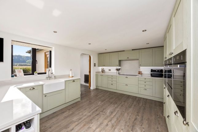 6 Hole Street, Steyning photo 2