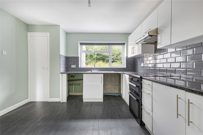 16, Aspen Close, Kent photo 3