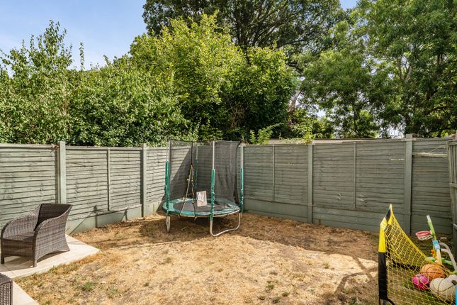 Flat 1, 68 Clifford Road, Barnet photo 2