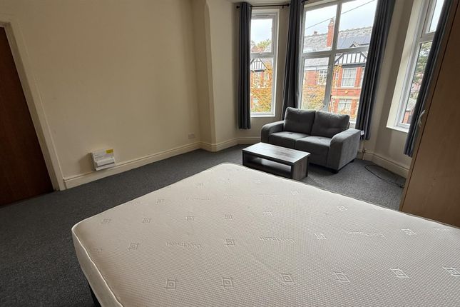 FLAT 6, 32, Moorfield Road, Manchester photo 2