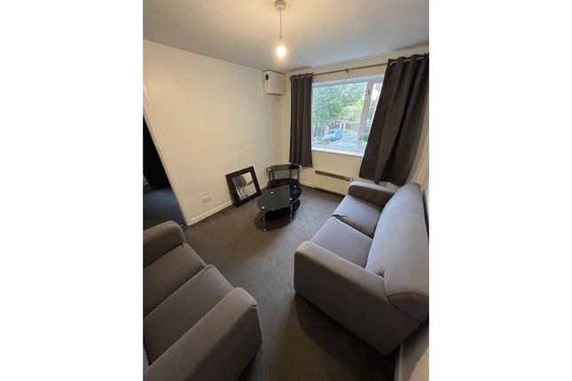 12 Griffin Court, West Drive, Birmingham photo 2