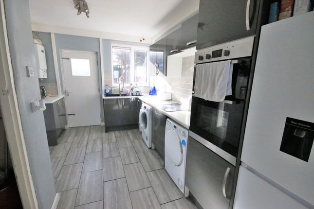 10 Saddleback Crescent, Wigan photo 5