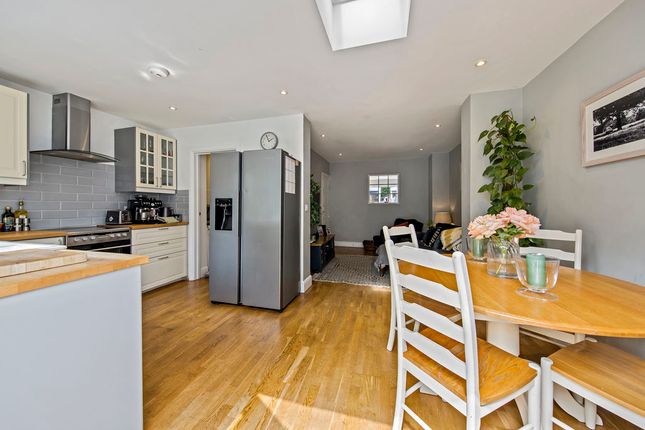 47, Balmoral Crescent, West Molesey photo 4