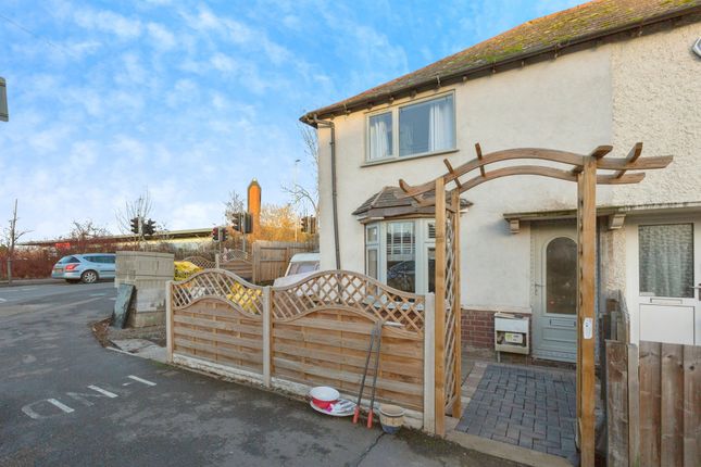2, Lansdowne Grove, Wigston photo 2
