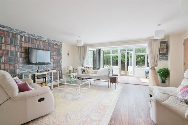 3 West Park Road, Epsom photo 2