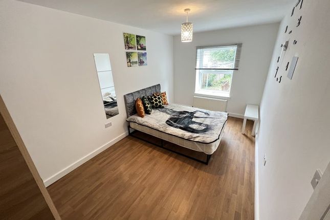 Bright And Tidy Double Bedroom Featuring A Comfort...