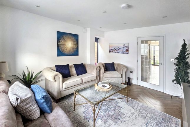 93 Priory Road, Tonbridge photo 3