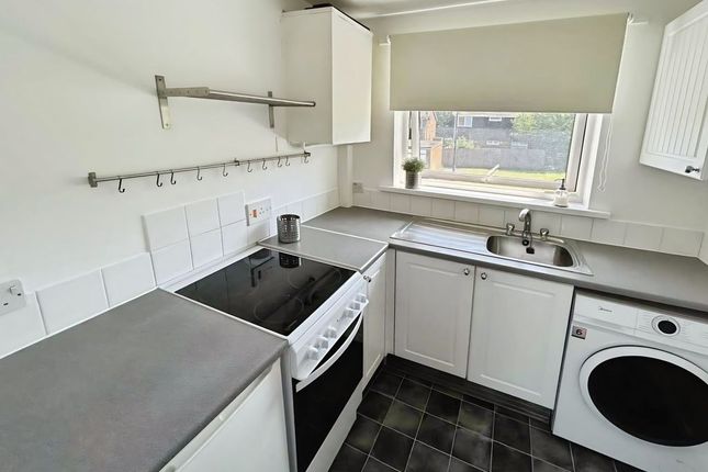 45, Ebchester Court, Newcastle Upon Tyne photo 3