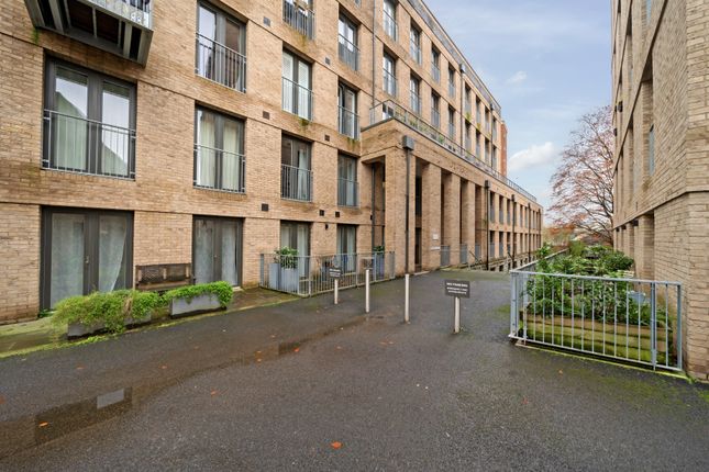 Flat for sale in French Yard, Bristol, Somerset