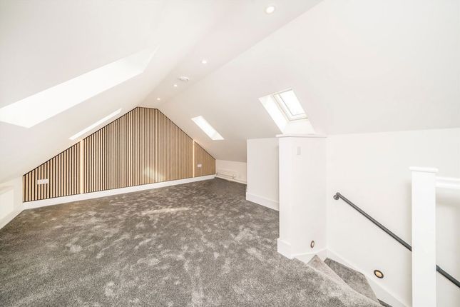 79A, Brighton Road, Surbiton photo 4