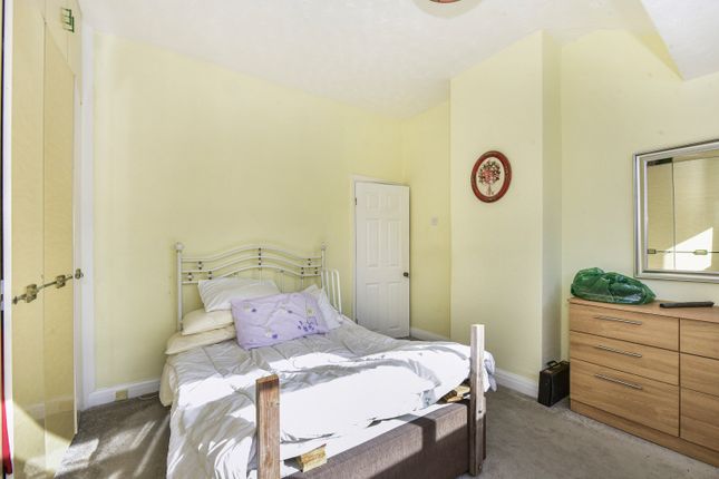 36, Ridgehill Avenue, Sheffield photo 2