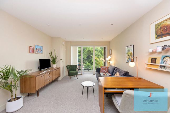 Flat 13, 1, Hove Park Gardens, Hove photo 2