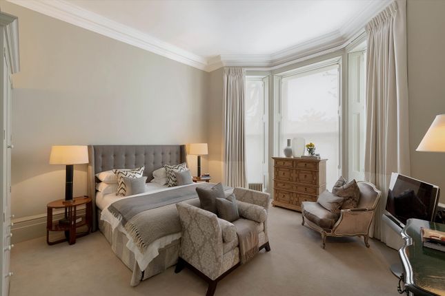 Flat to rent in Holland Park, Holland Park, London