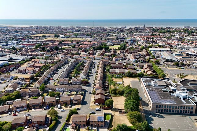 9, Brynmor Avenue, Rhyl photo 3