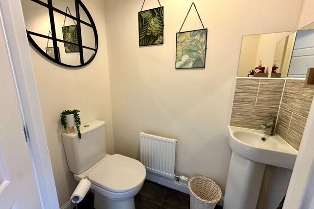 21, Centenary Lane, Wednesbury photo 4