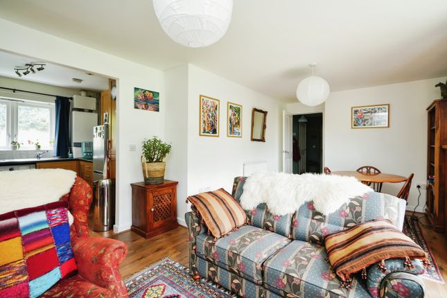 Flat for sale in Moorland Close, Witney, Oxfordshire