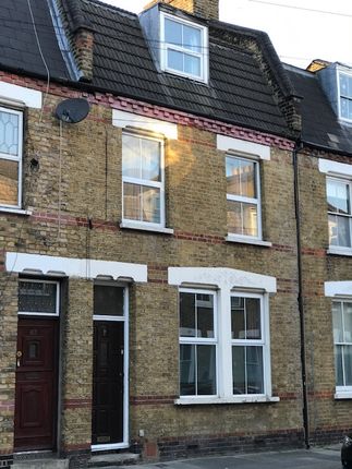 Thumbnail Town house to rent in Senrab Street, London
