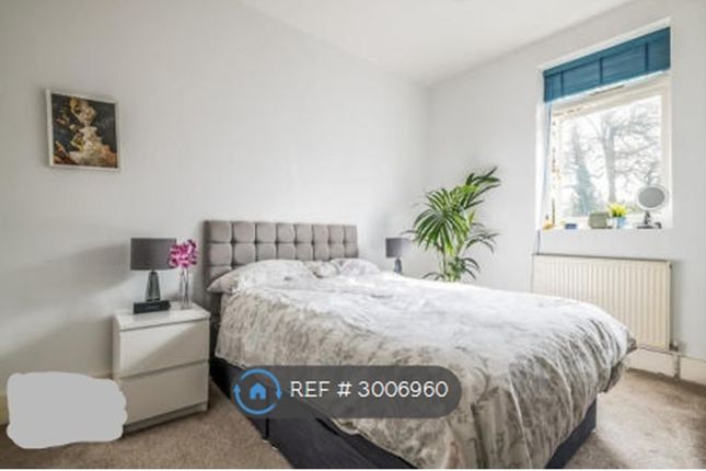 Flat, Overhill Road East Dulwich, London photo 4