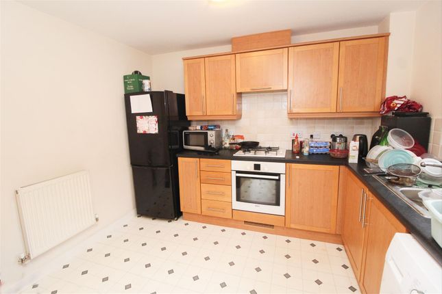 Flat to rent in Bluebell Rise, Grange Park, Northampton
