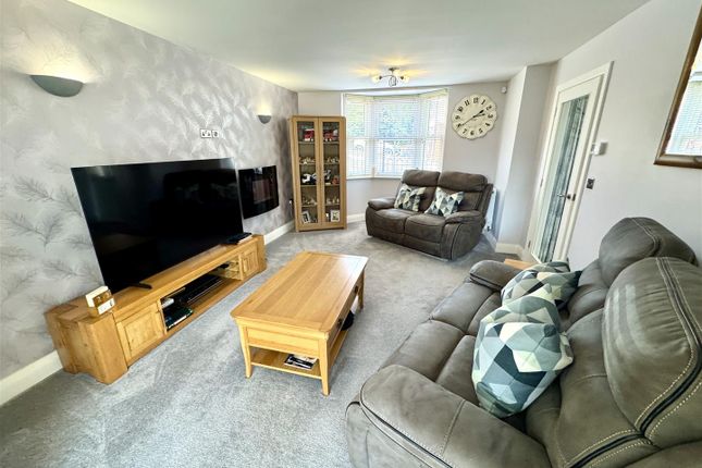 14, Birch Grove, Chepstow photo 2