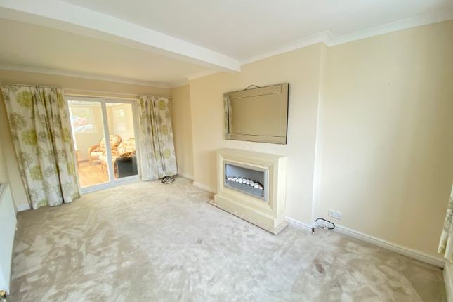 150 Higher Lane, Langland photo 3