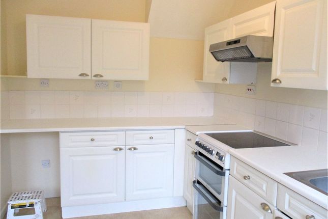 25, Rye Close, Swindon photo 2
