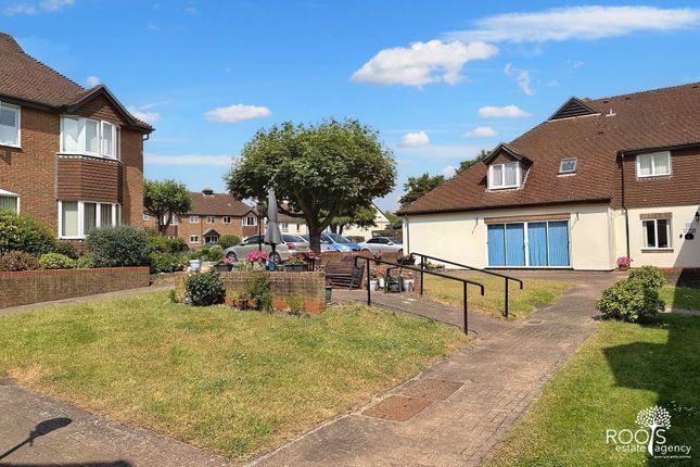 Property for sale in Ferndale Court, Thatcham, Berkshire